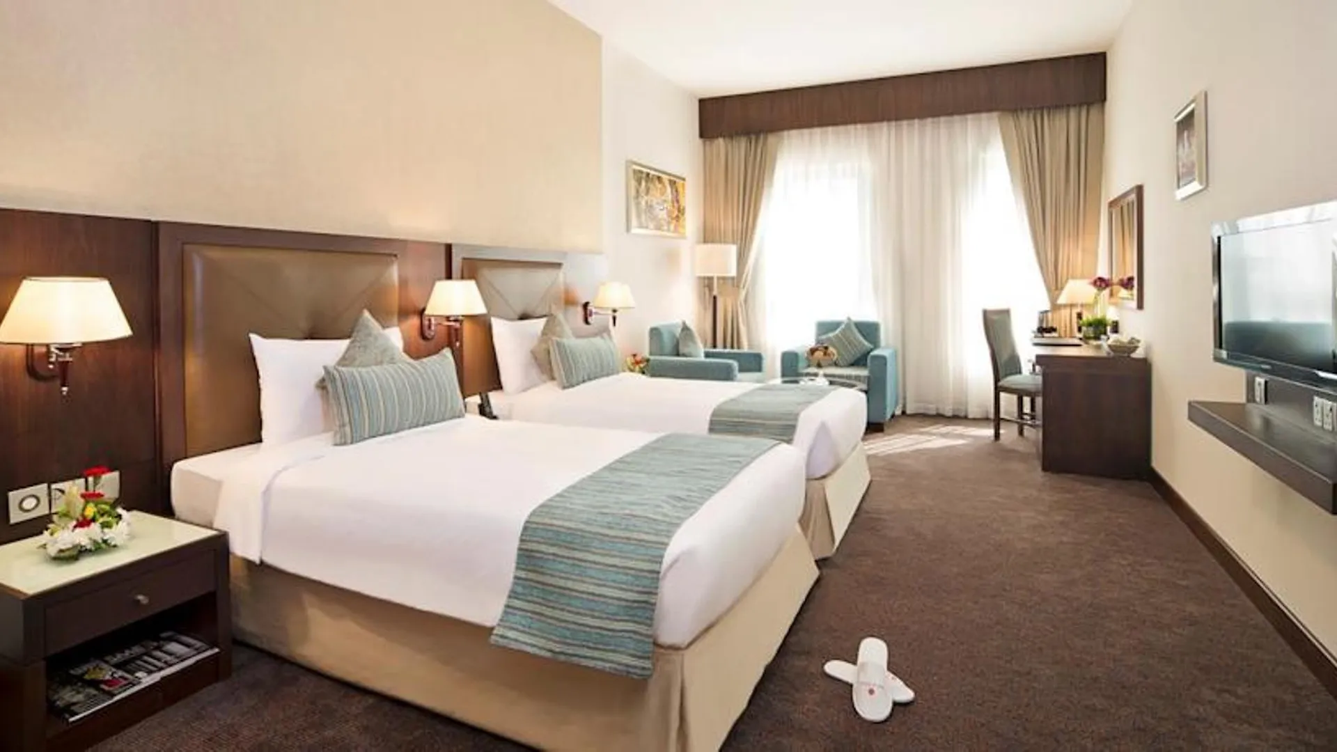 Отель Ramada By Wyndham Dubai Deira