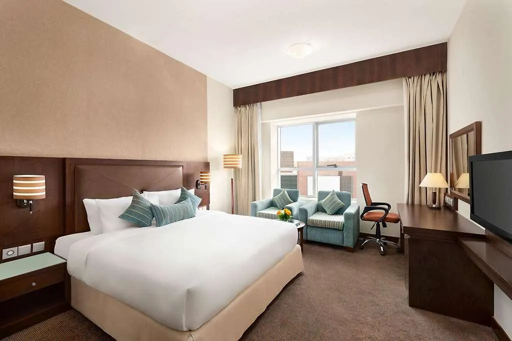 מלון Ramada By Wyndham Dubai Deira