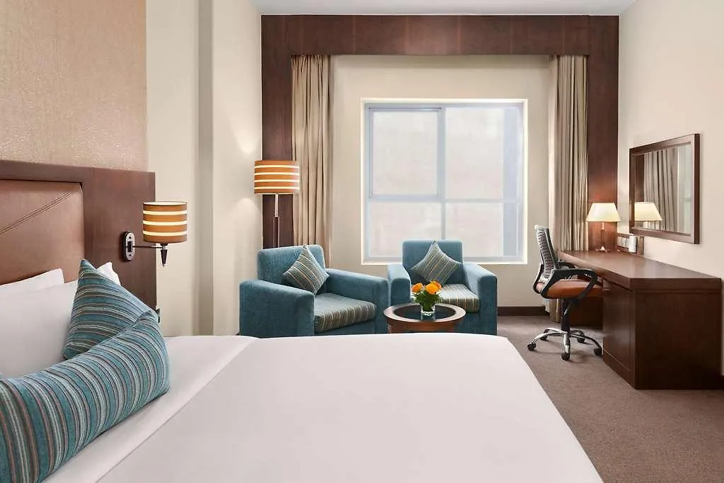 Ramada By Wyndham Dubai Deira Hotel 4*,