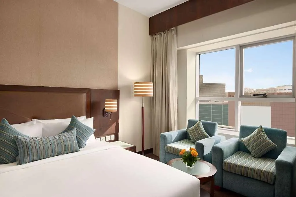 Отель Ramada By Wyndham Dubai Deira