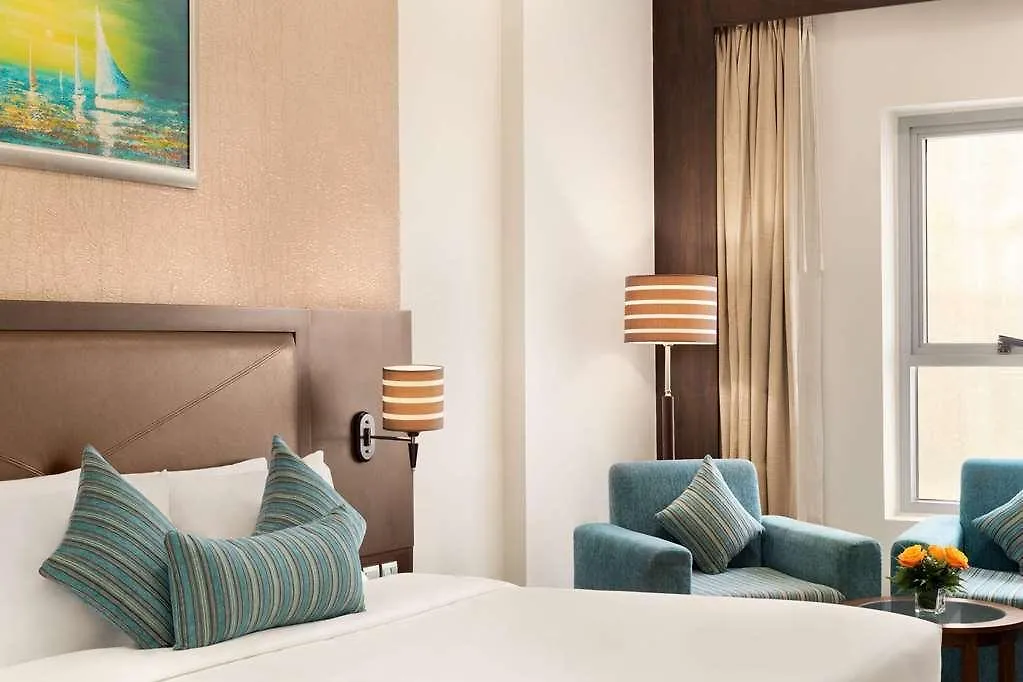 Отель Ramada By Wyndham Dubai Deira