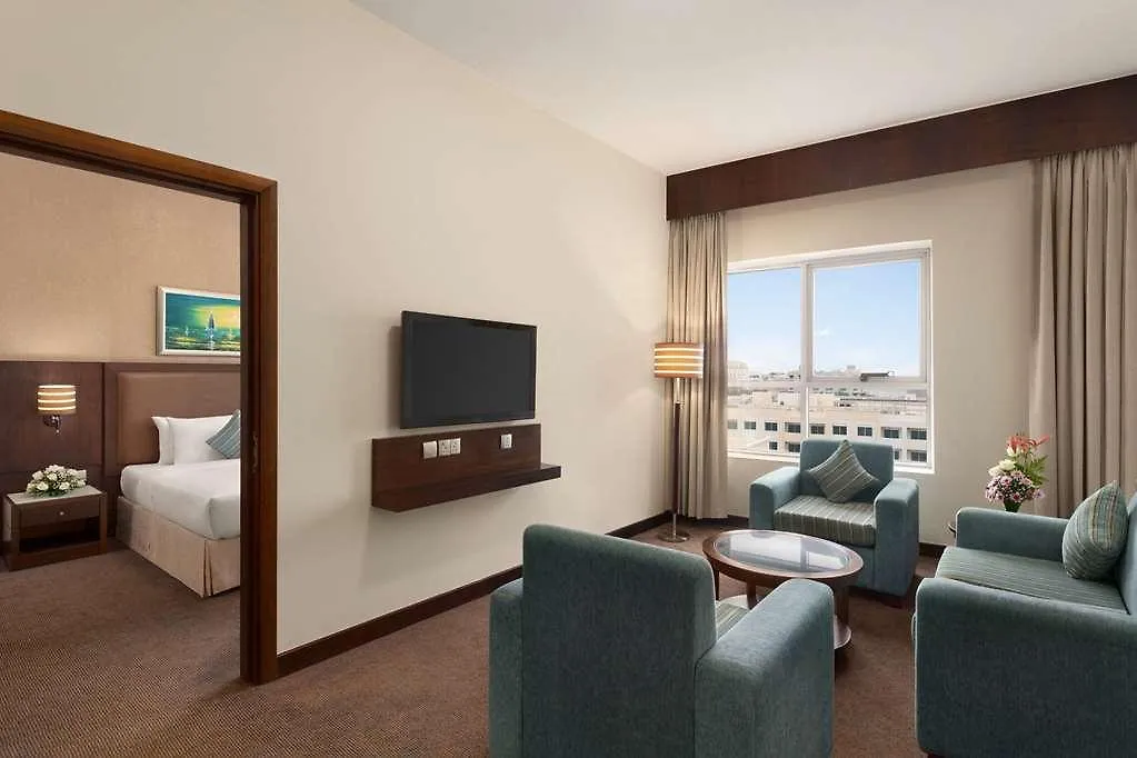 Отель Ramada By Wyndham Dubai Deira