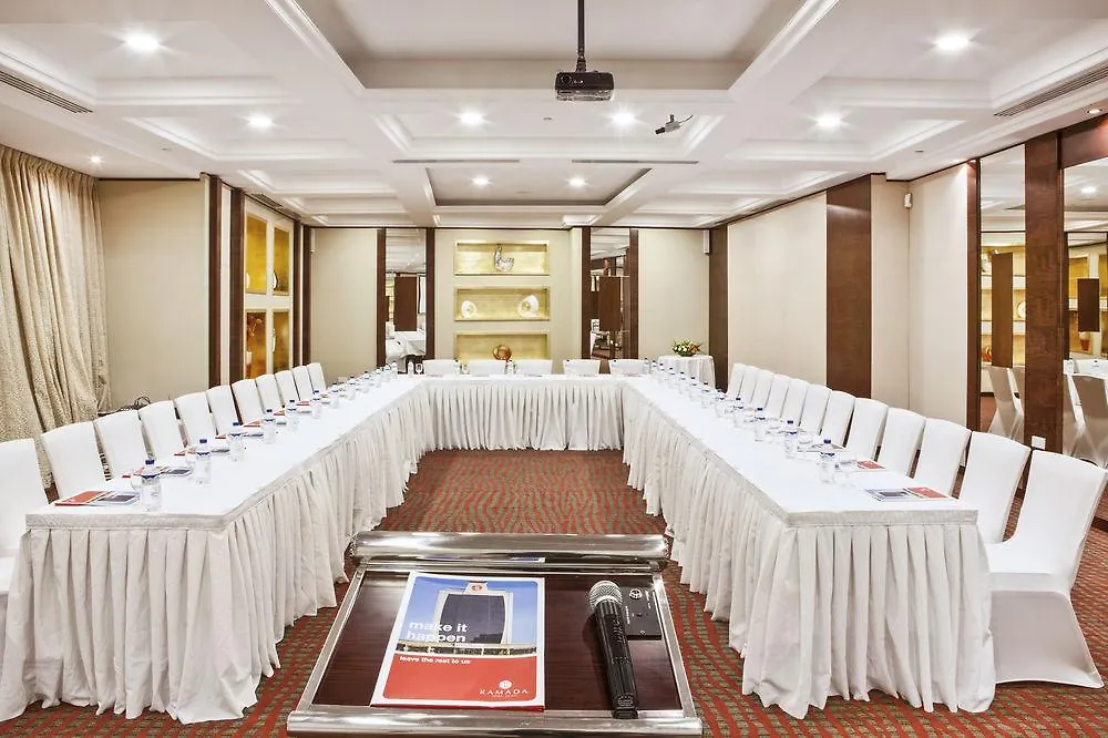 Hotel Ramada By Wyndham Dubai Deira